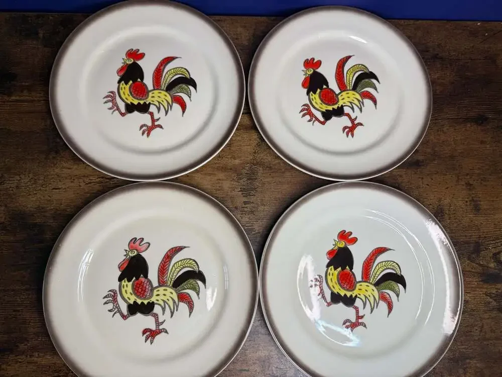 Set of 4 Vintage Metlox Poppytrail Red Rooster Dinner Plates